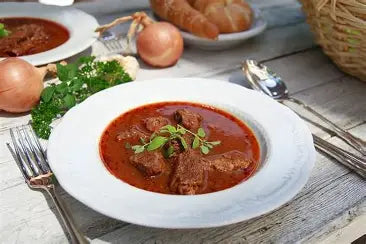 GULASH DI MANZO BRASATO MONO 350G 6 IN A BOX